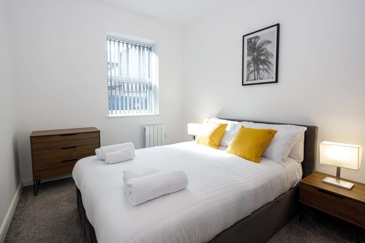 Contemporary 1 Bed Apartment Central Bolton Zewnętrze zdjęcie