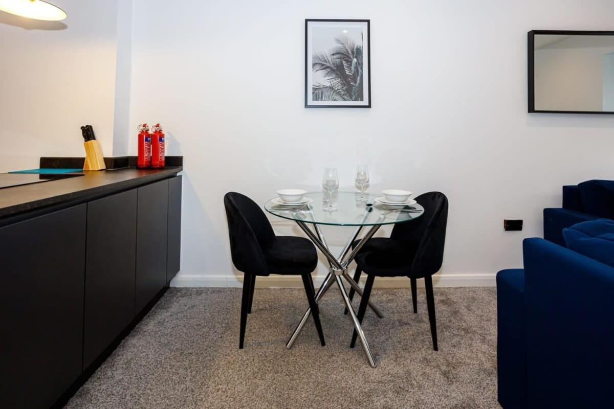 Contemporary 1 Bed Apartment Central Bolton Zewnętrze zdjęcie